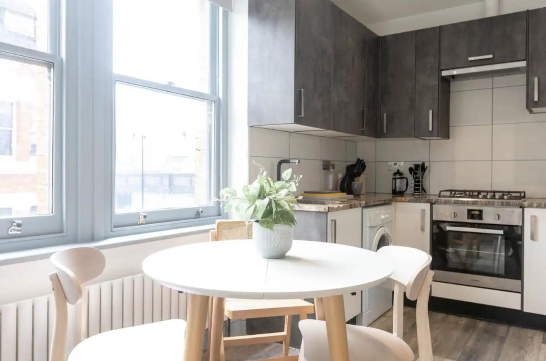 Urban Chic: Stylish 1-bed In The Heart Of The City Apartamento Londres